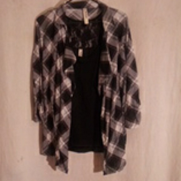 B&B BOUTIQUE plus - Picture 1 of 3